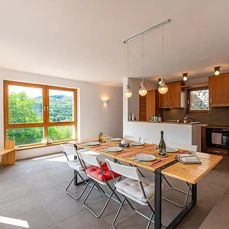 Anastasia House Nimfasía